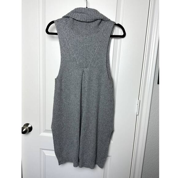 Angel of the North Small Sleeveless Sweater - Picture 2 of 4